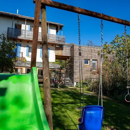 迪纳罗花园住宿加早餐旅馆